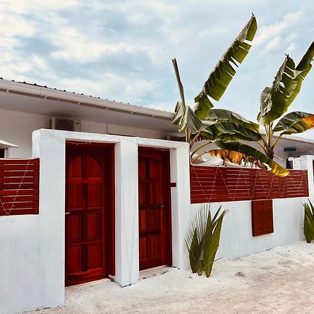 The Wave Dhigurah Hotel Дхигура Екстериор снимка